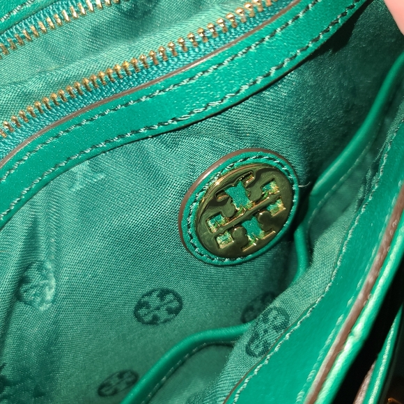 -Green Tory Burch purse vintage and gorgeous - Picture 2 of 10